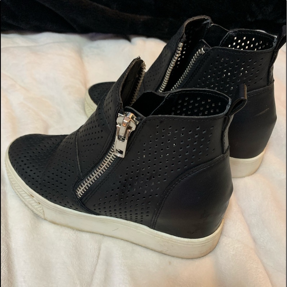 black steve madden wedge sneakers